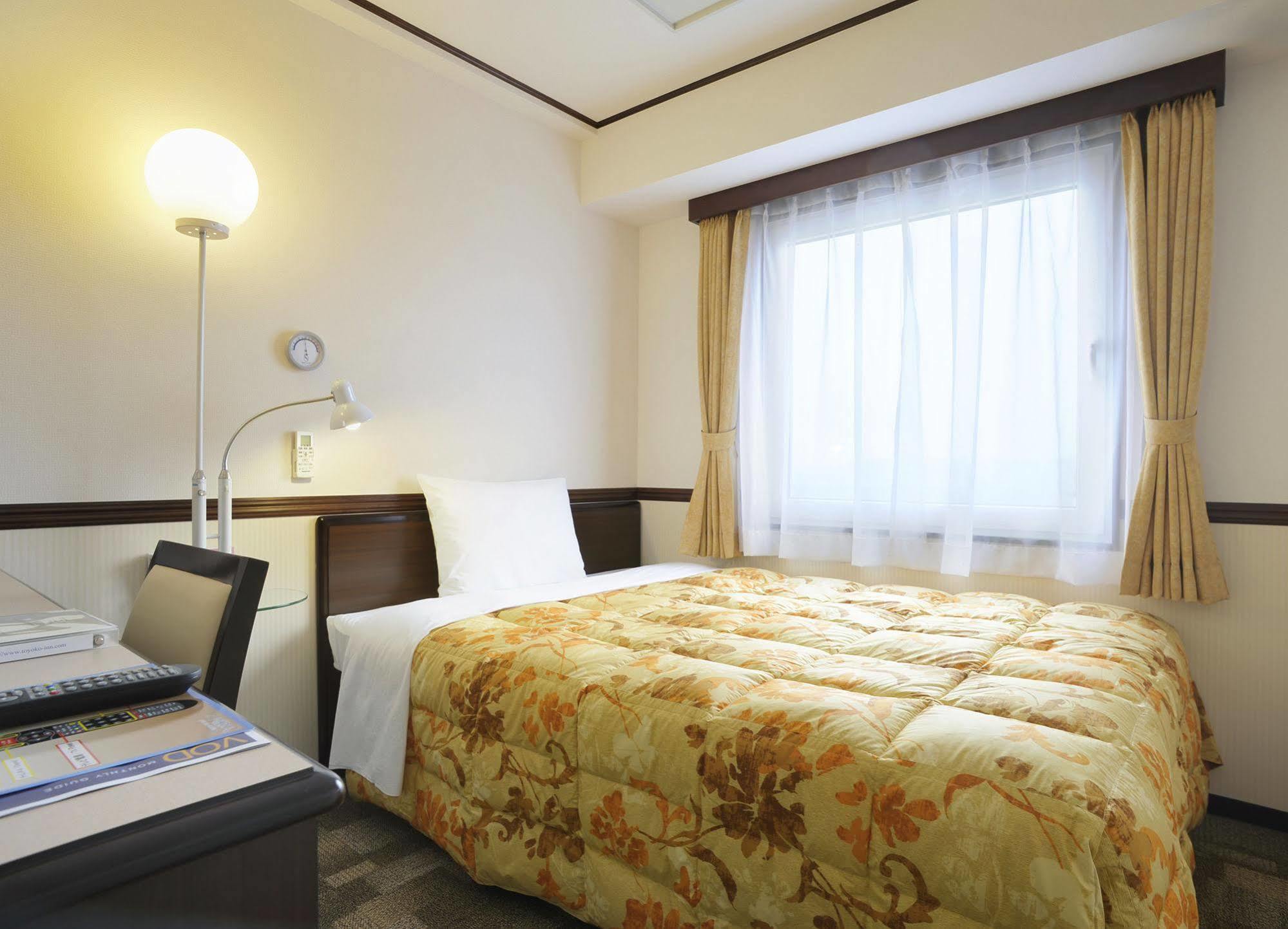Toyoko Inn Okayama-Eki Nishiguchi Hiroba Exterior foto